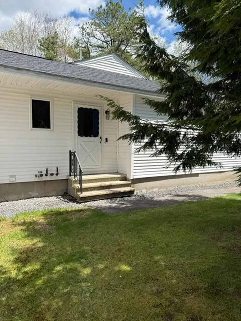 55 Blueberry Lane Gray ME 04039