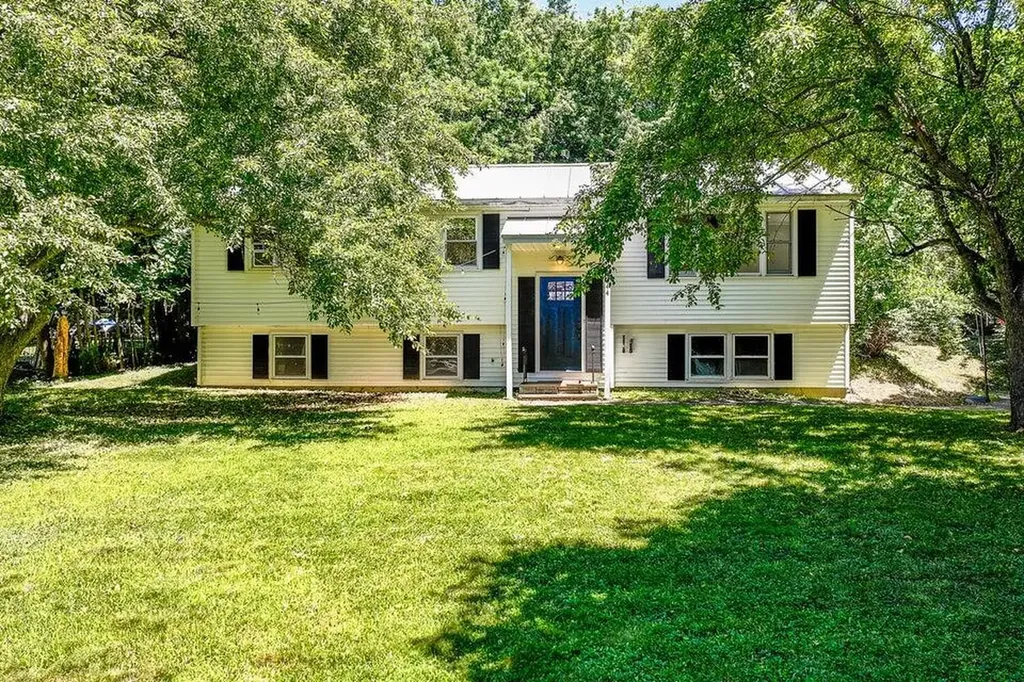 144 Highland Avenue Winthrop ME 04364