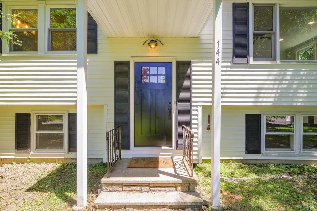 144 Highland Avenue Winthrop ME 04364