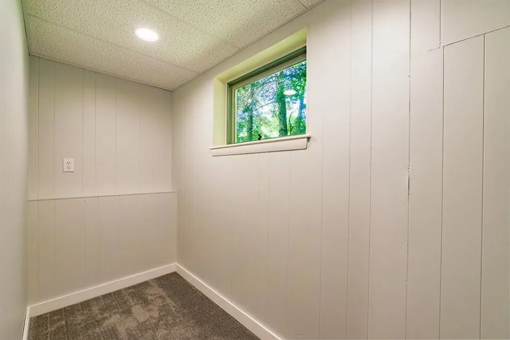 144 Highland Avenue Winthrop ME 04364