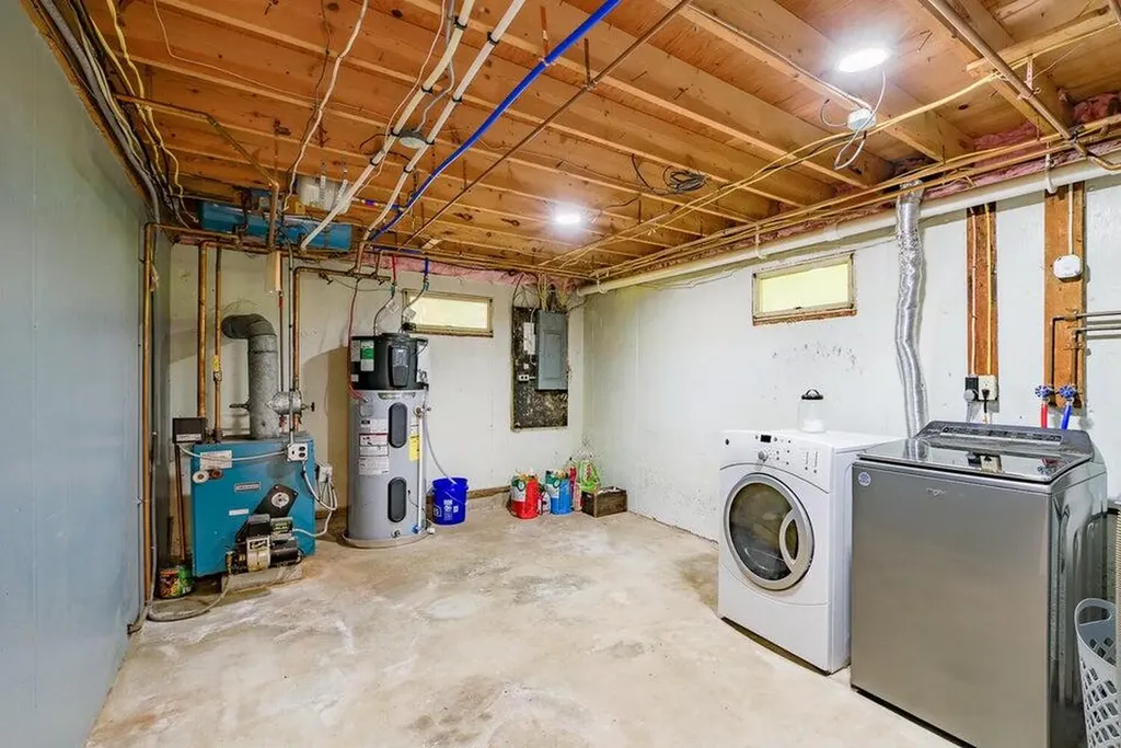 144 Highland Avenue Winthrop ME 04364