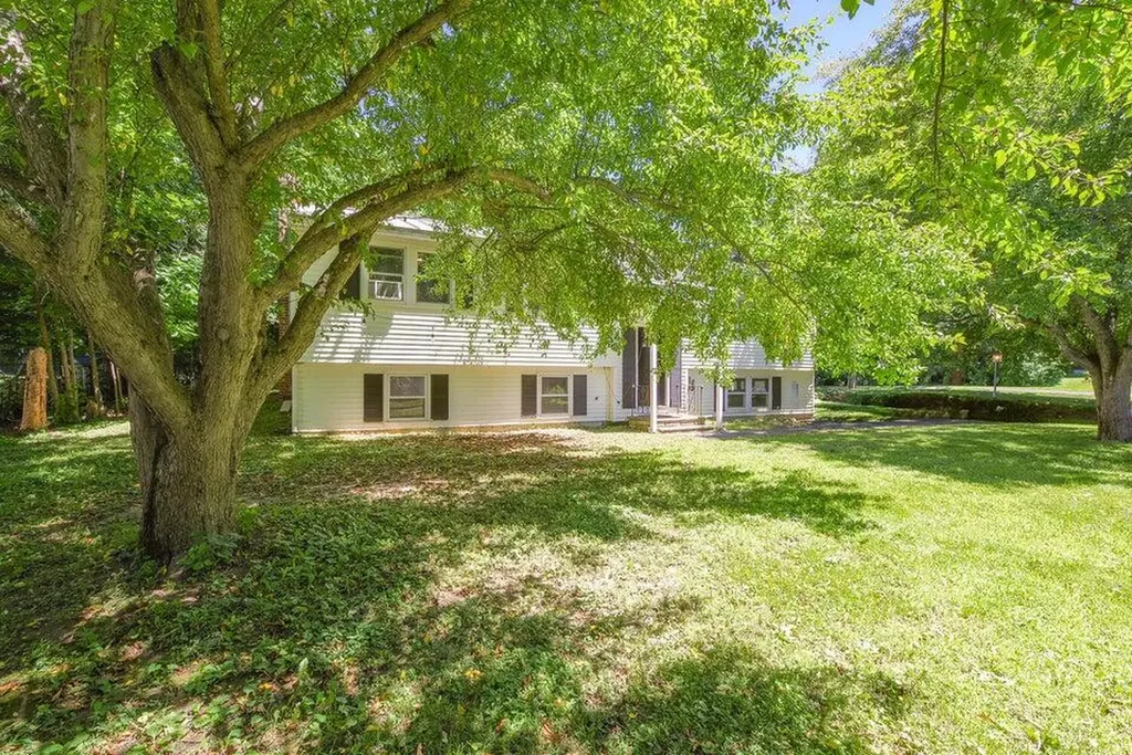 144 Highland Avenue Winthrop ME 04364