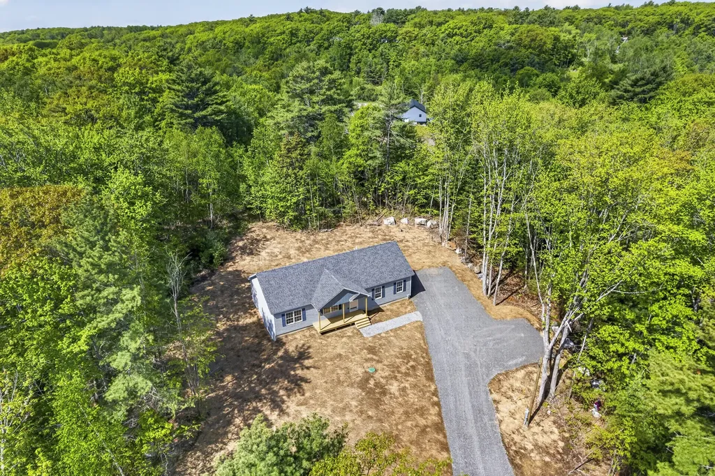 47 Evergreen Drive Boothbay ME 04537