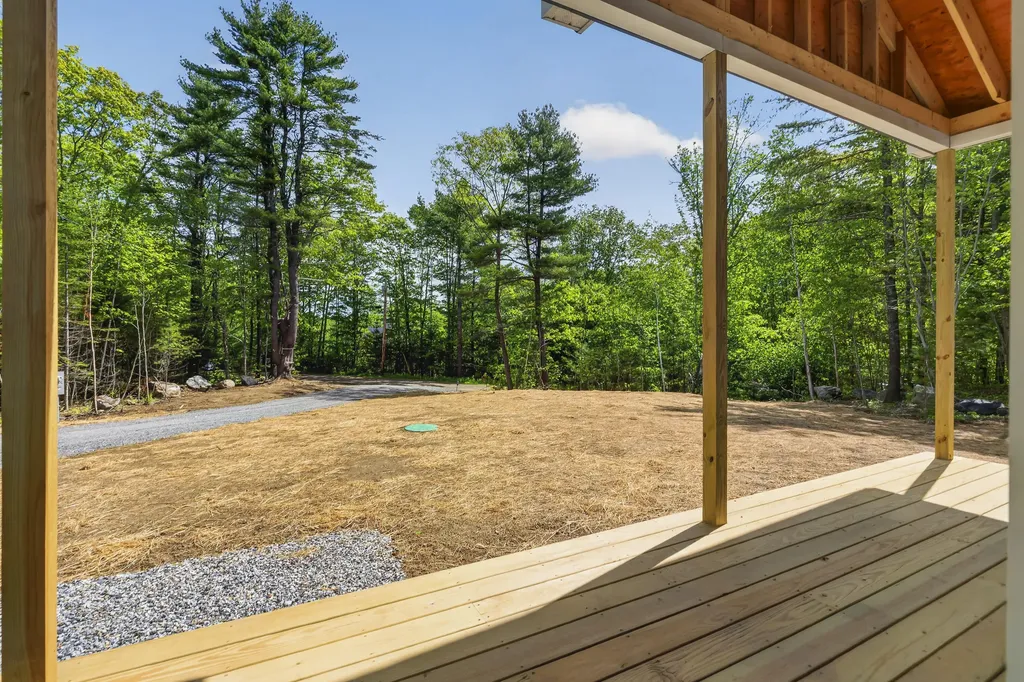 47 Evergreen Drive Boothbay ME 04537