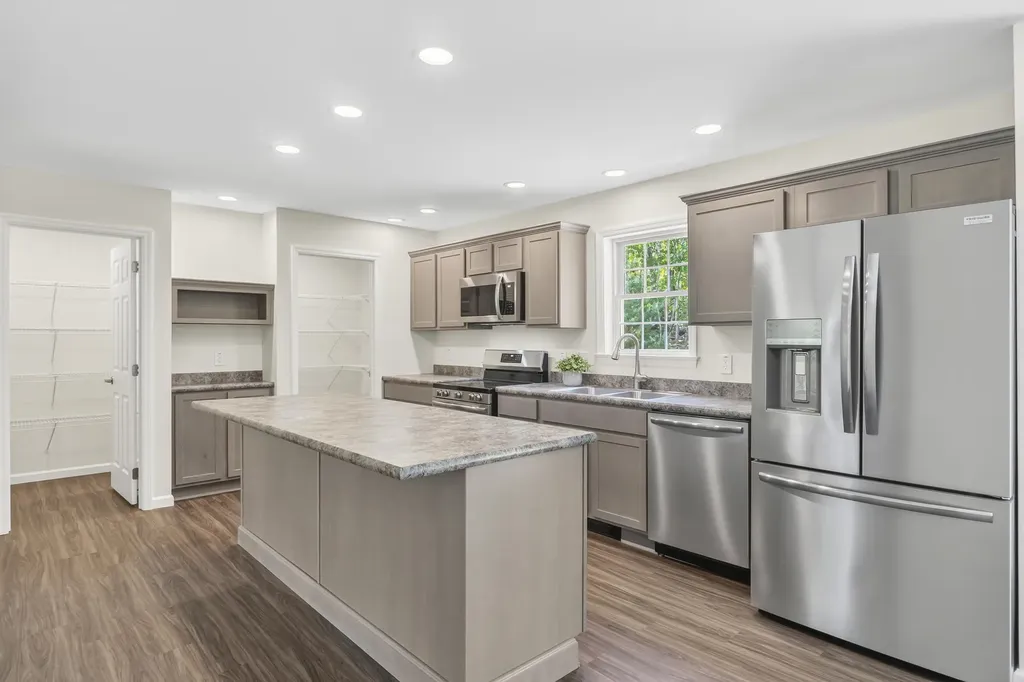 47 Evergreen Drive Boothbay ME 04537