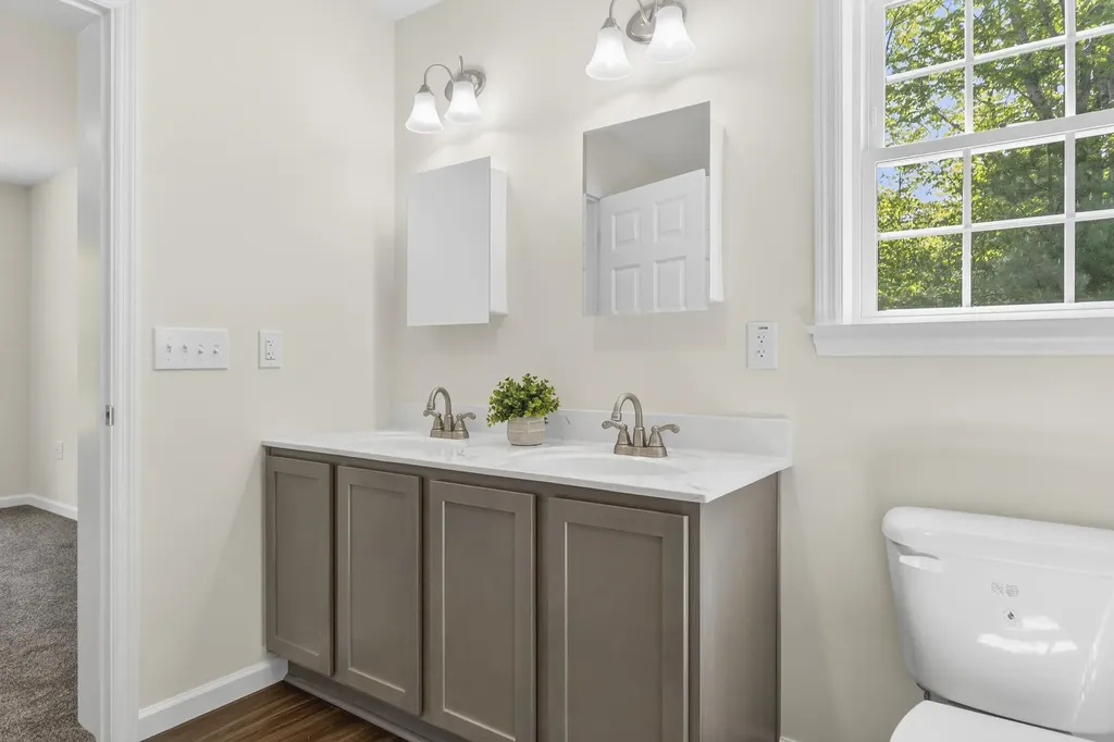 47 Evergreen Drive Boothbay ME 04537