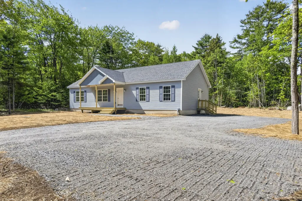 47 Evergreen Drive Boothbay ME 04537