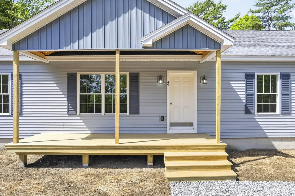 47 Evergreen Drive Boothbay ME 04537