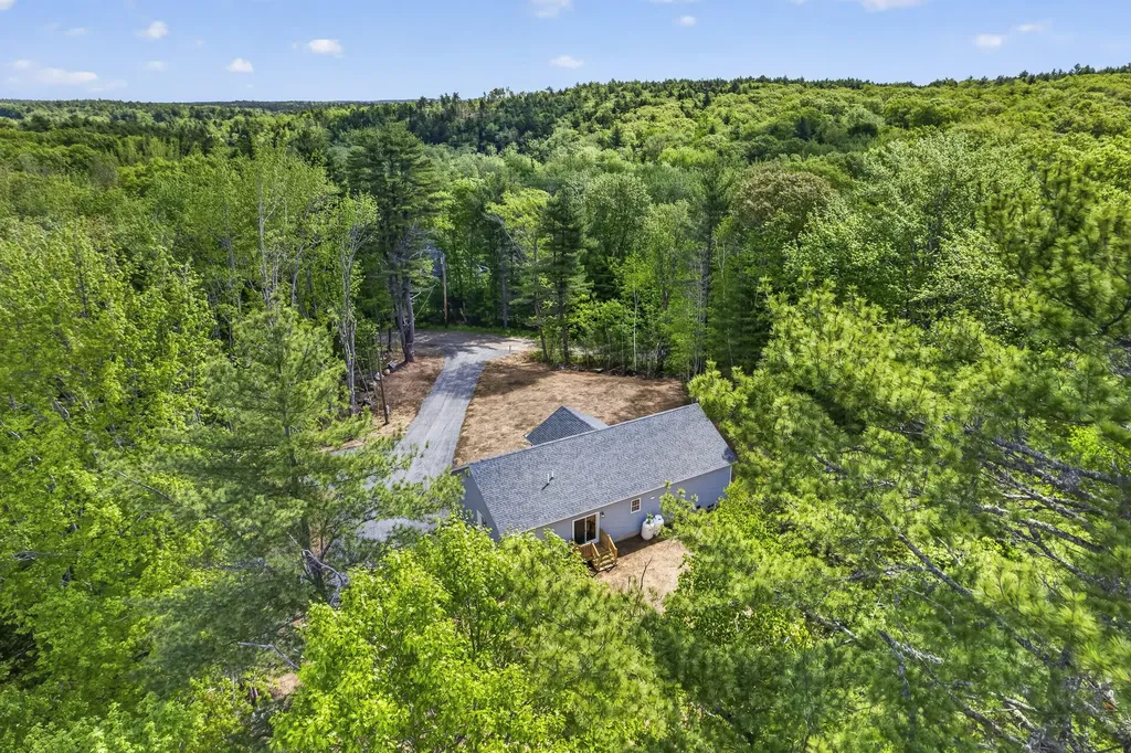 47 Evergreen Drive Boothbay ME 04537
