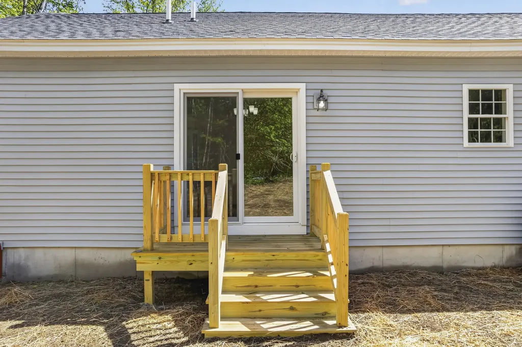 47 Evergreen Drive Boothbay ME 04537