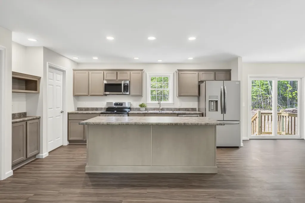 47 Evergreen Drive Boothbay ME 04537