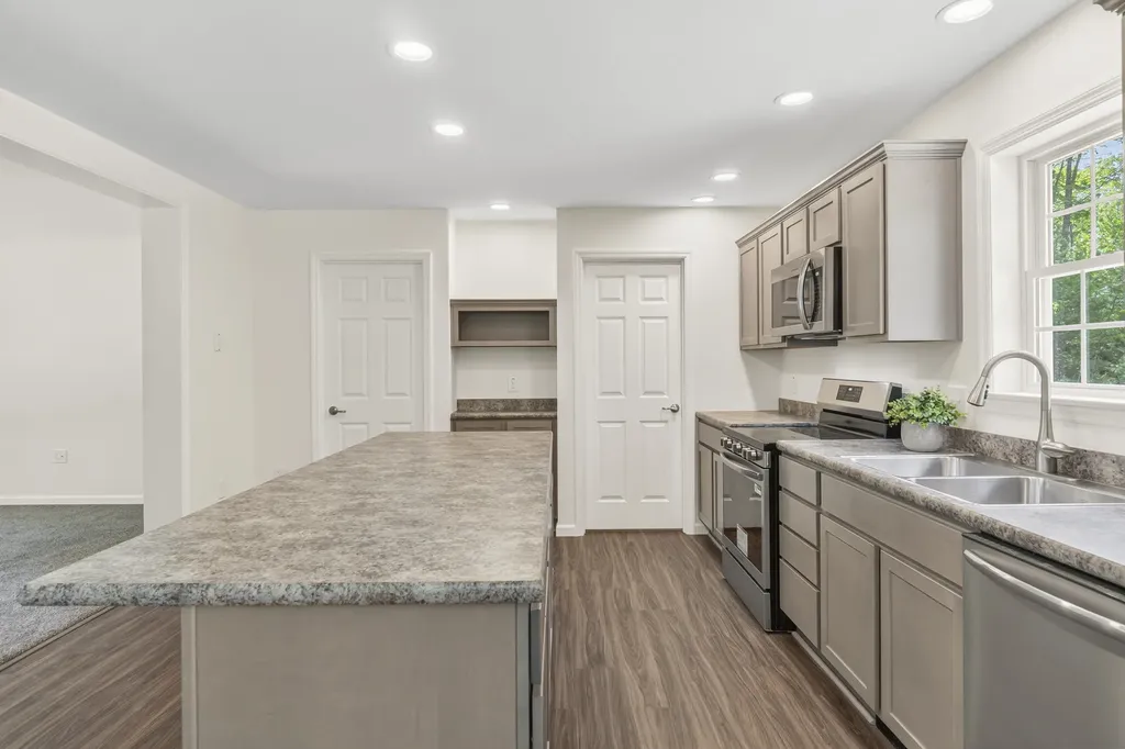 47 Evergreen Drive Boothbay ME 04537