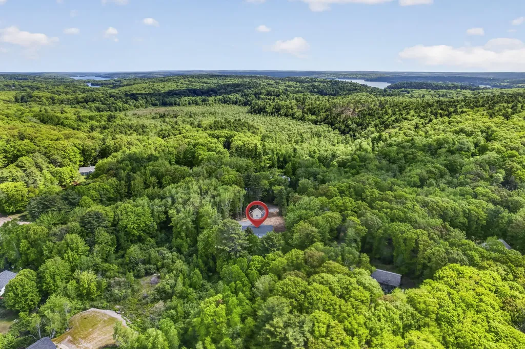 47 Evergreen Drive Boothbay ME 04537