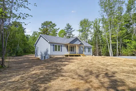 47 Evergreen Drive Boothbay ME 04537