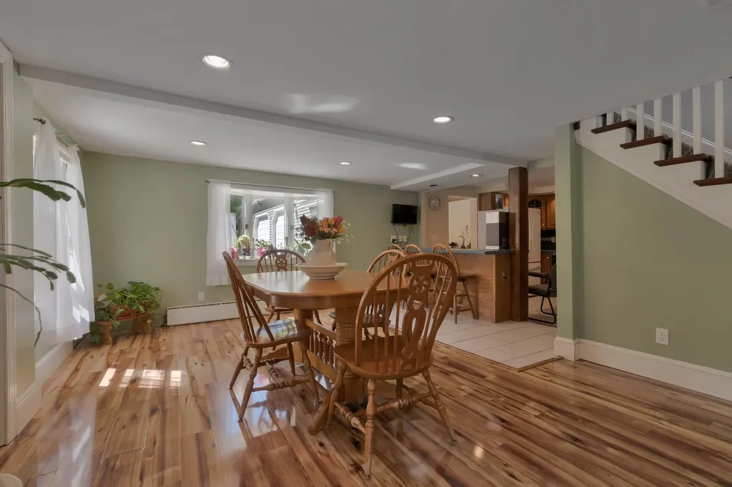 362 Gray Road Falmouth ME 04105