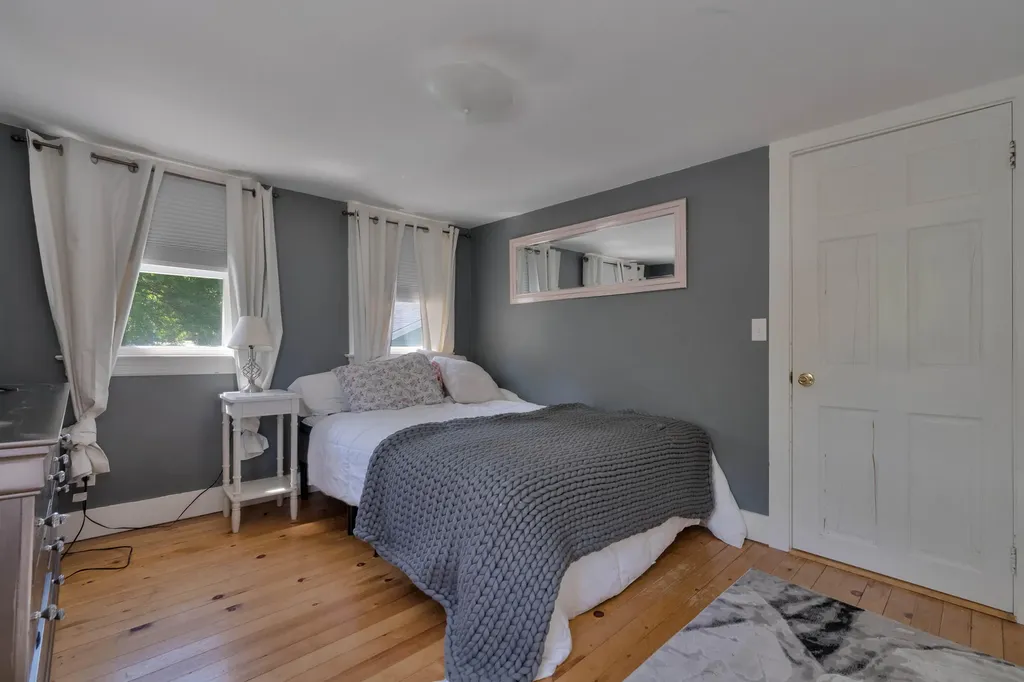 362 Gray Road Falmouth ME 04105