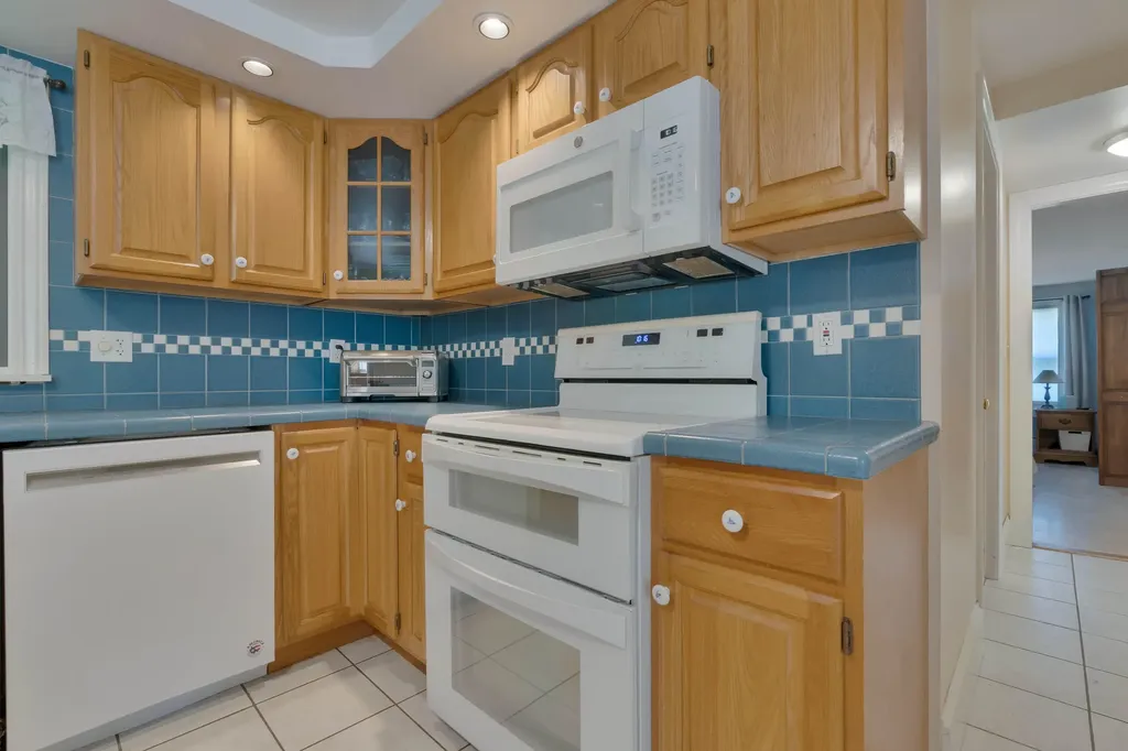 362 Gray Road Falmouth ME 04105