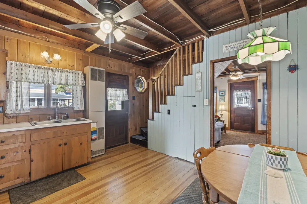 17 Randall Avenue Old Orchard Beach ME 04064