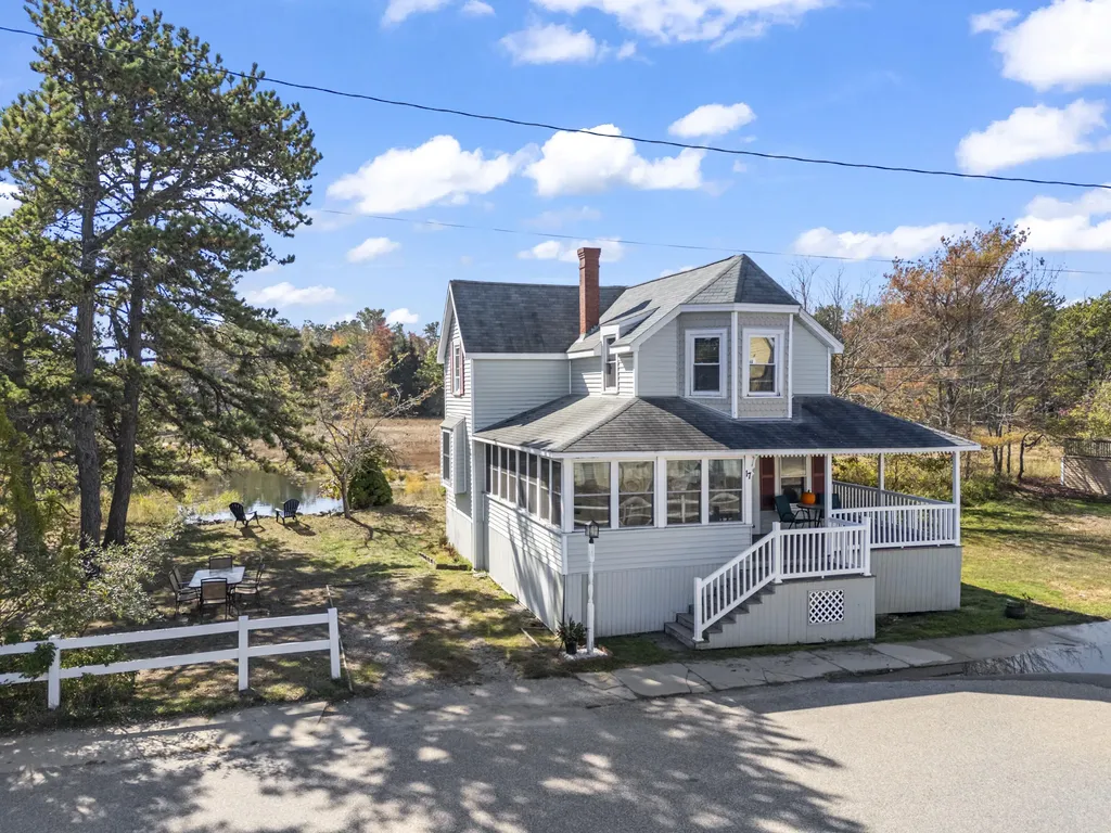 17 Randall Avenue Old Orchard Beach ME 04064