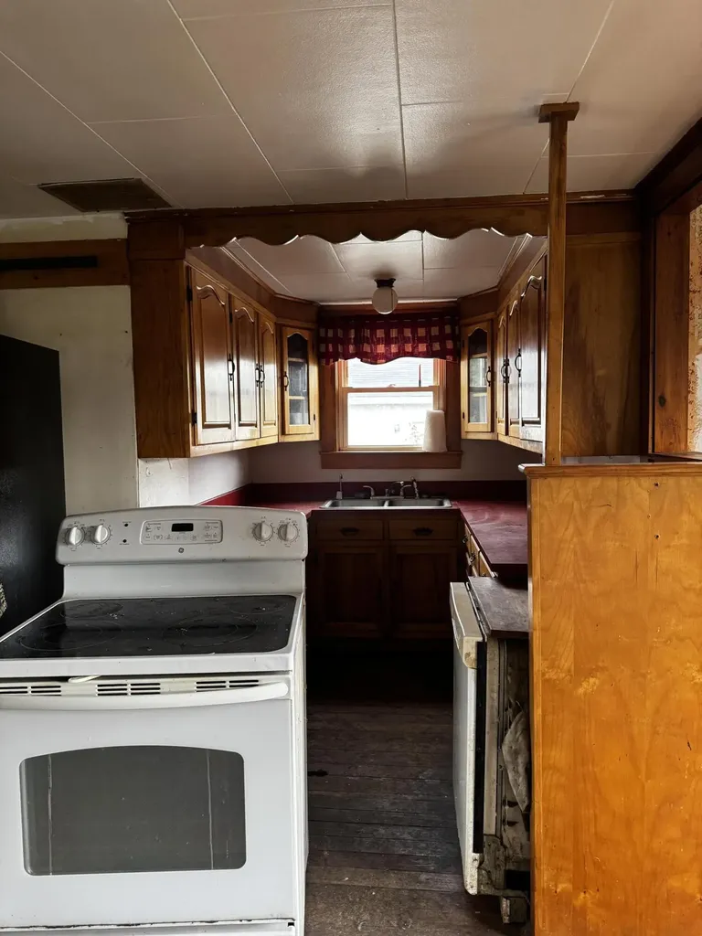 45 Pine Street Bucksport ME 04416