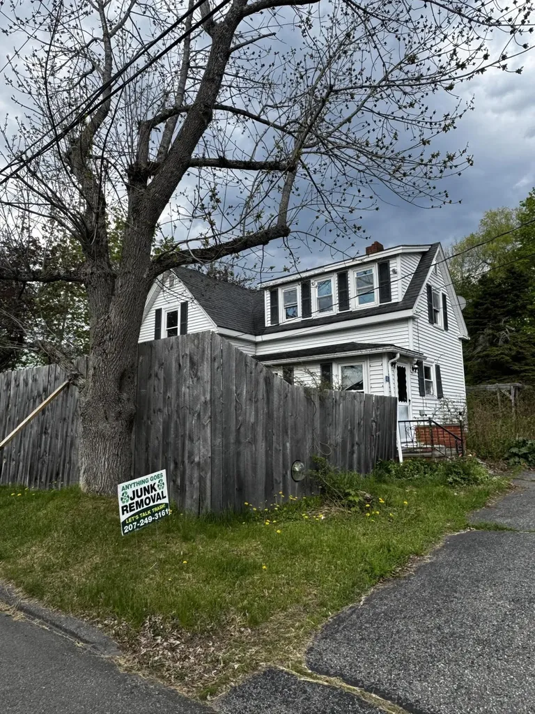 45 Pine Street Bucksport ME 04416