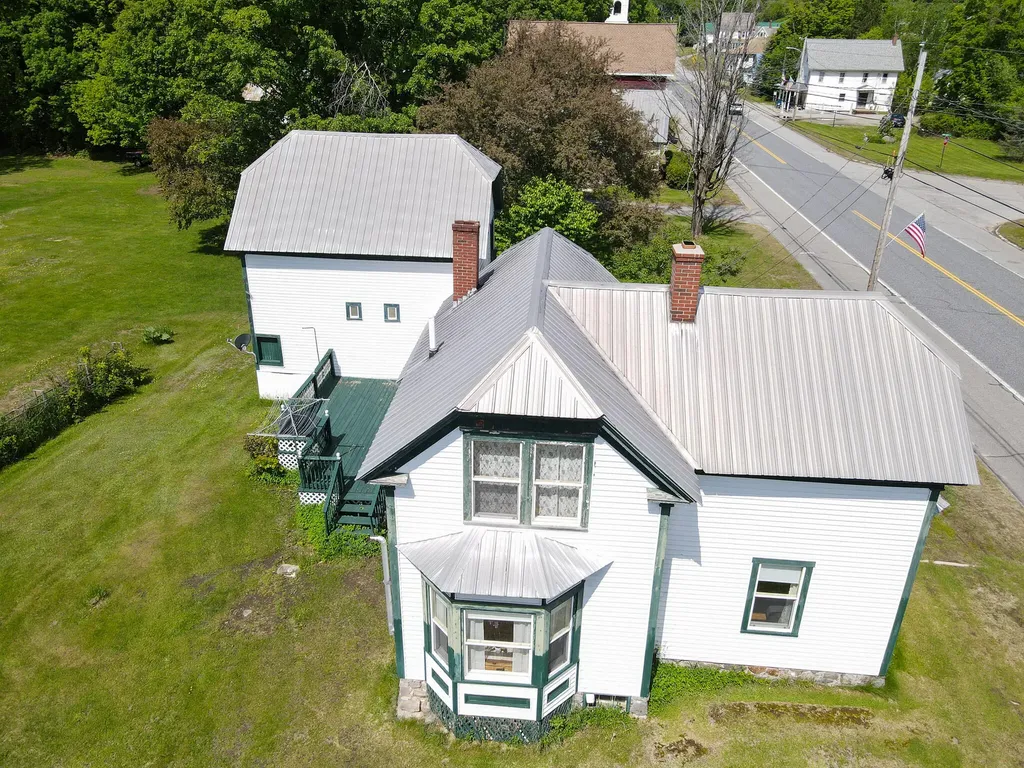 946 Us Route 2 W Dixfield ME 04224
