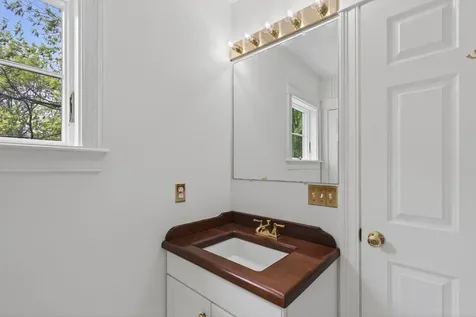 53 S Main Street Kennebunkport ME 04046