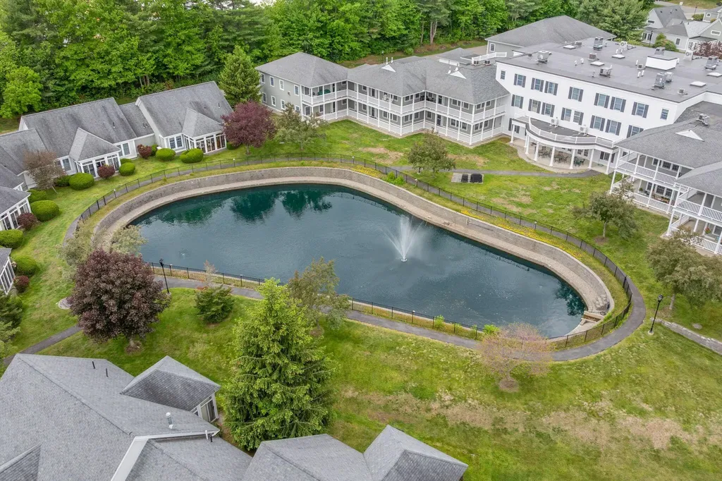 106 Farragut Way Kennebunk ME 04043