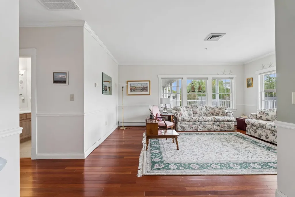 106 Farragut Way Kennebunk ME 04043