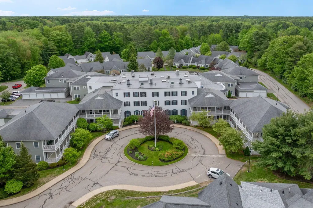 106 Farragut Way Kennebunk ME 04043
