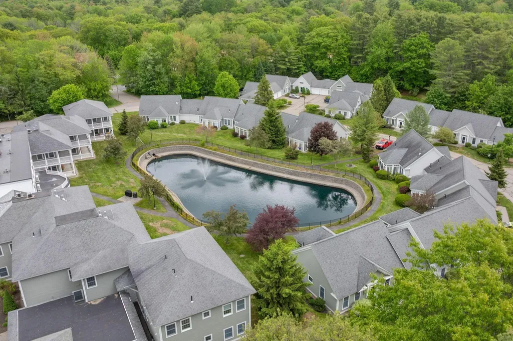 106 Farragut Way Kennebunk ME 04043