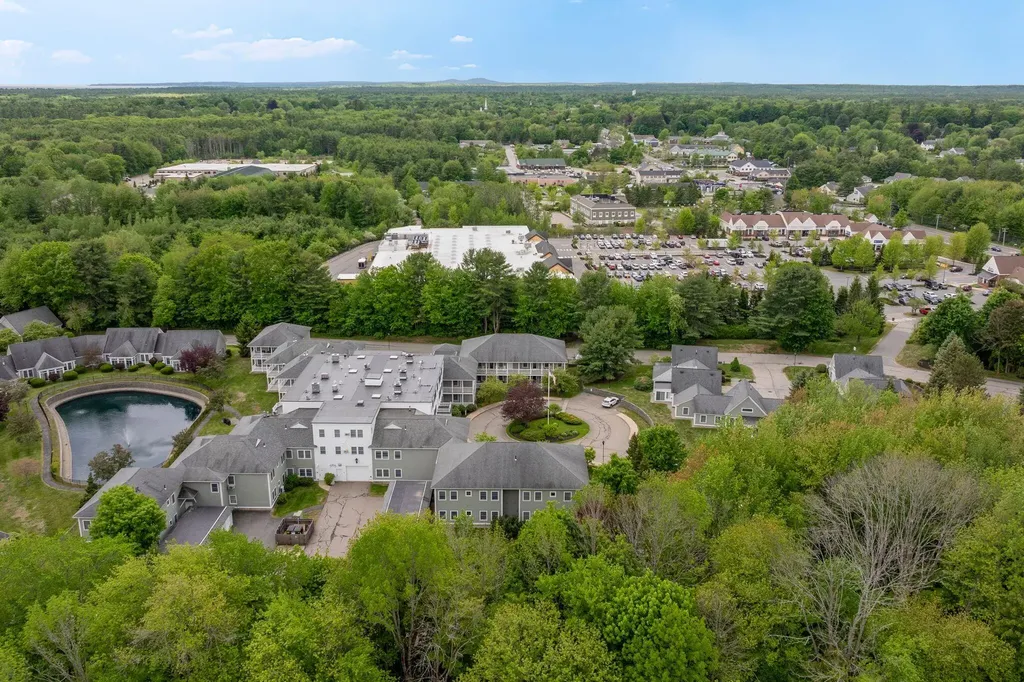 106 Farragut Way Kennebunk ME 04043