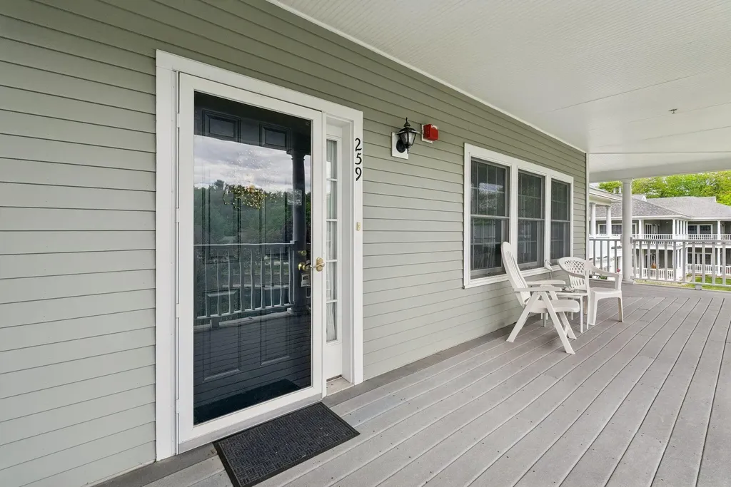 106 Farragut Way Kennebunk ME 04043