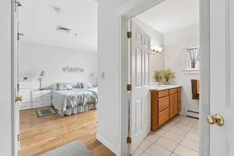 106 Farragut Way Kennebunk ME 04043