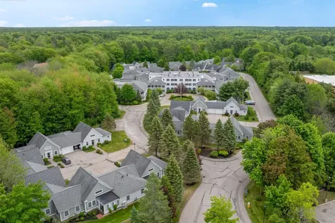 106 Farragut Way Kennebunk ME 04043