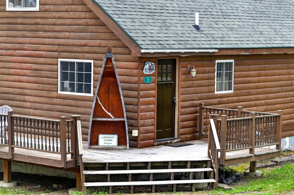 5 Lyons Lane Rangeley ME 04970