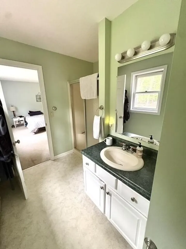 14 Kensington Terrace Lewiston ME 04240