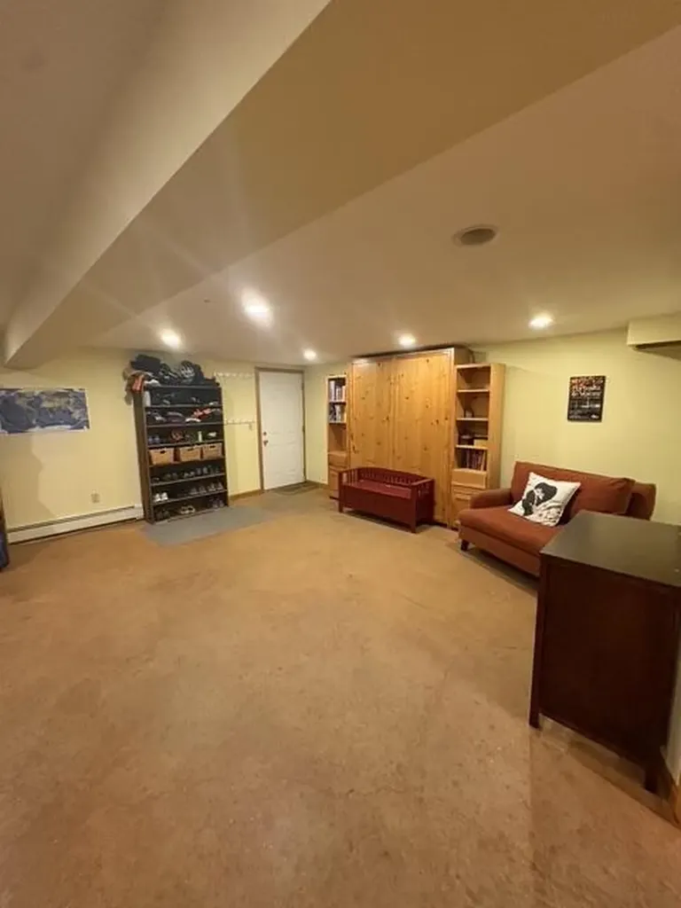14 Kensington Terrace Lewiston ME 04240