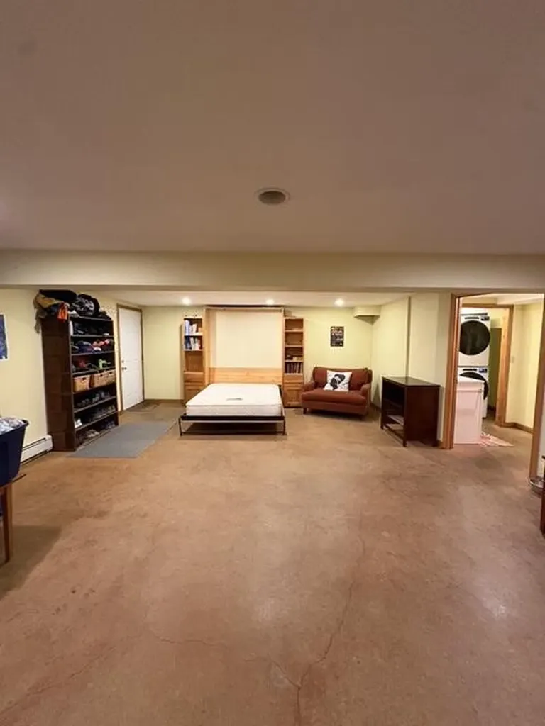 14 Kensington Terrace Lewiston ME 04240