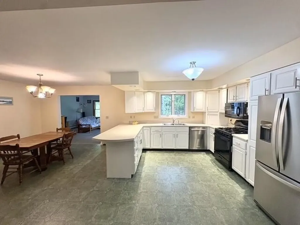 14 Kensington Terrace Lewiston ME 04240