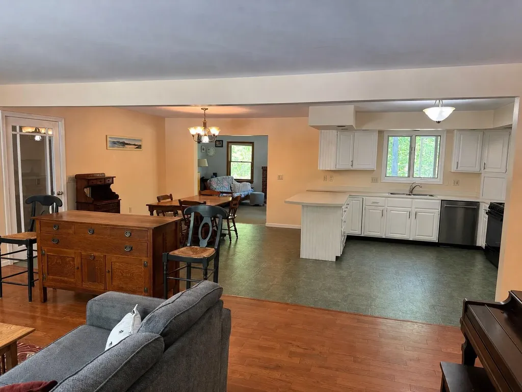 14 Kensington Terrace Lewiston ME 04240
