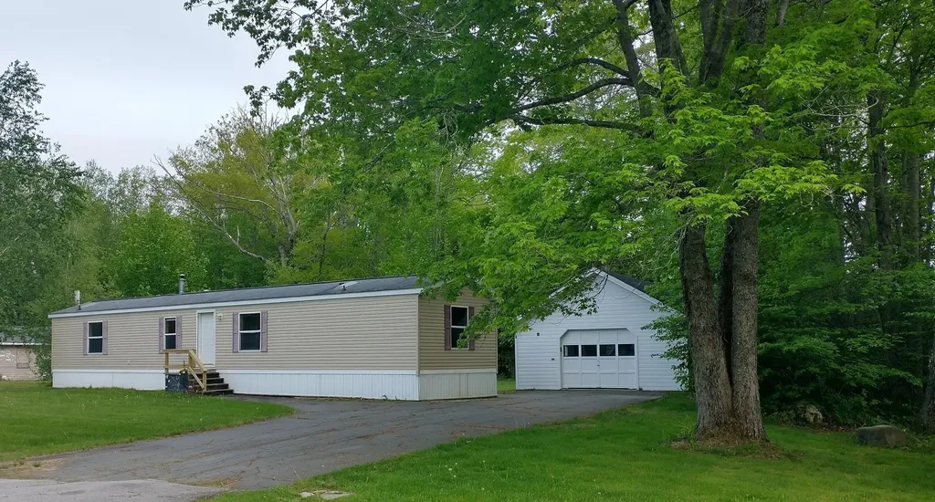 57 Carter Woods Bradley ME 04411