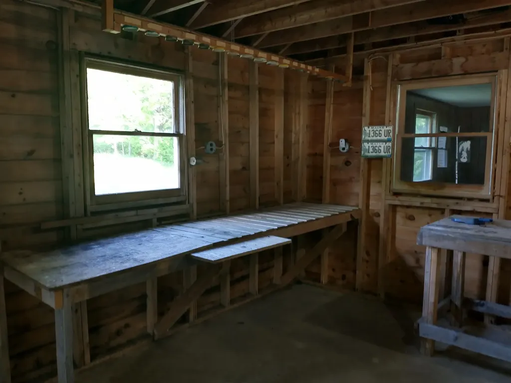 57 Carter Woods Bradley ME 04411