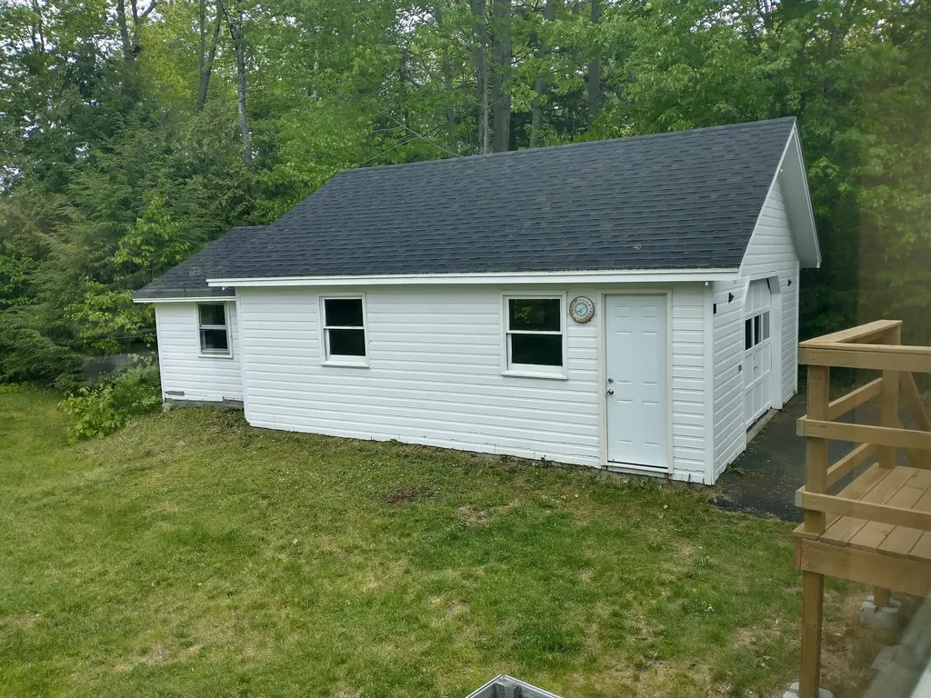 57 Carter Woods Bradley ME 04411