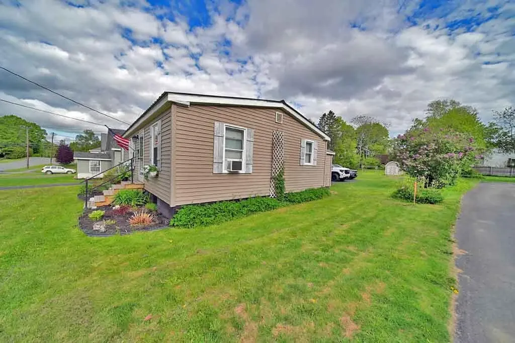 32 Green Street Houlton ME 04730