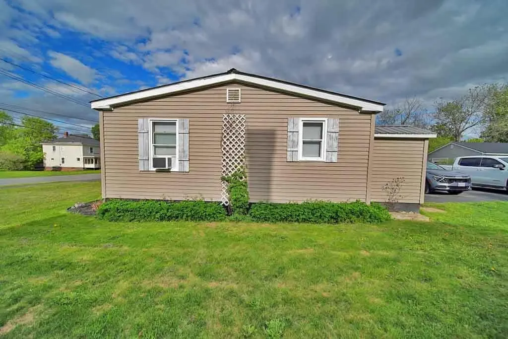 32 Green Street Houlton ME 04730