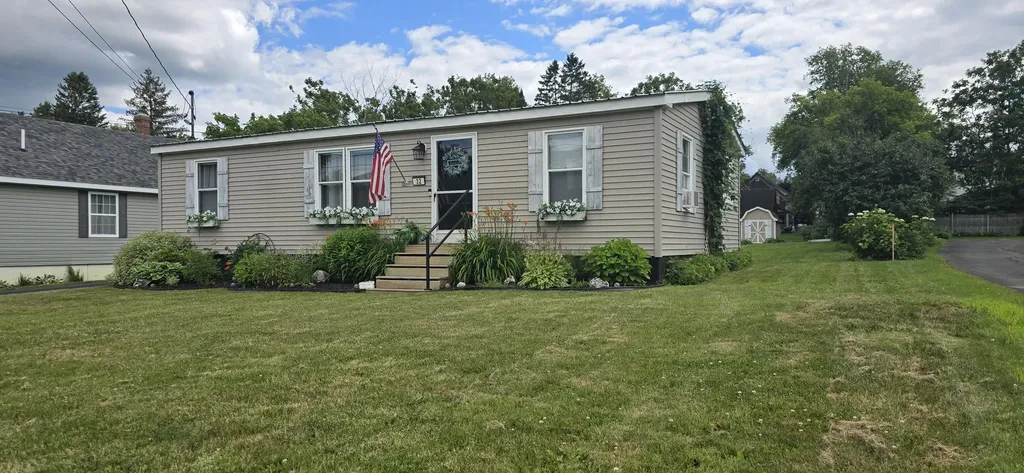 32 Green Street Houlton ME 04730