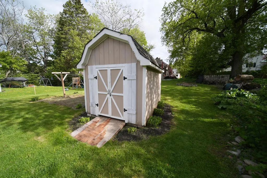 32 Green Street Houlton ME 04730