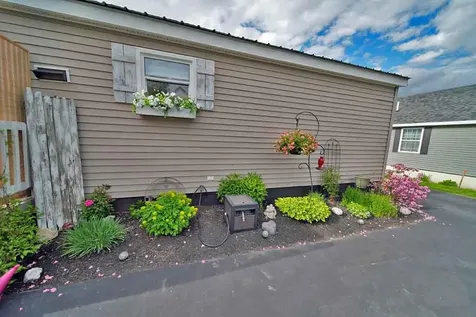32 Green Street Houlton ME 04730