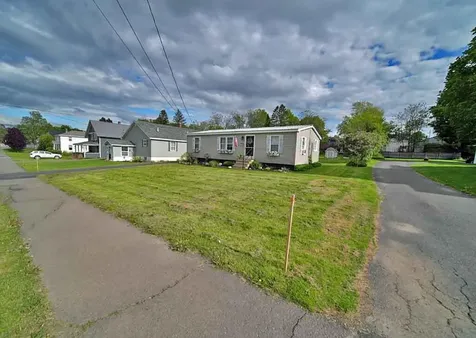 32 Green Street Houlton ME 04730